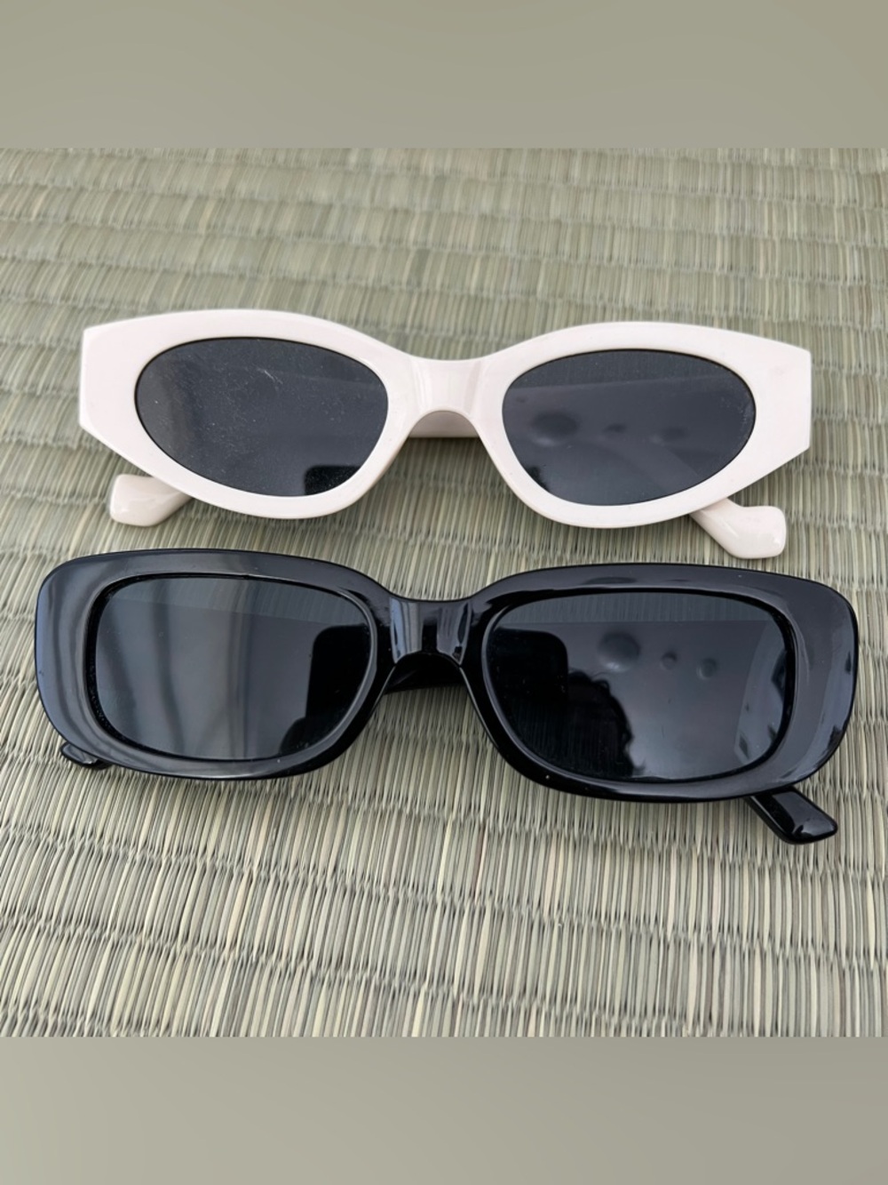 Retro Oval Sunglasses Duo - White & Black